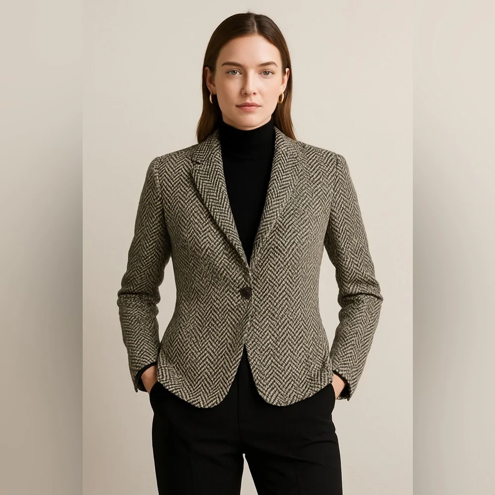 Zanella Italian Black and White Herringbone Blazer - Size 6‎